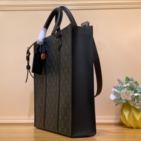 루이비통 삭플라 모노그램 이클립스 블랙