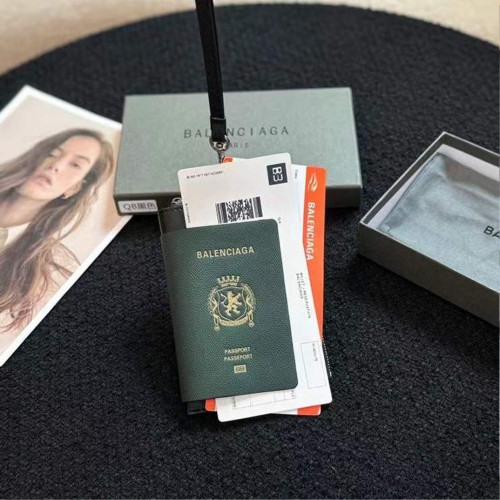 발렌시아가 2024 패스포트 폰홀더 스트랩 지갑 그린컬러
