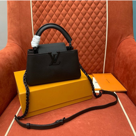 루이비통 카퓌신 이스트 웨스트 미니 올블랙 M23955