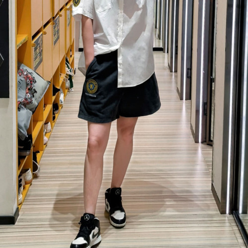 발렌시아가 반바지 31