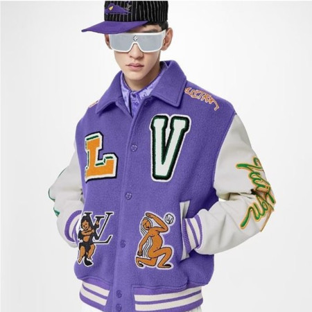 프라다 삼각로고 패딩조끼