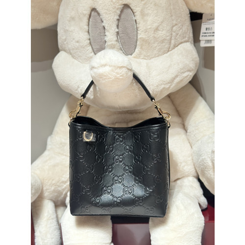 구찌 25FW 815118 GG앰블럼 스몰 버킷백(블랙)